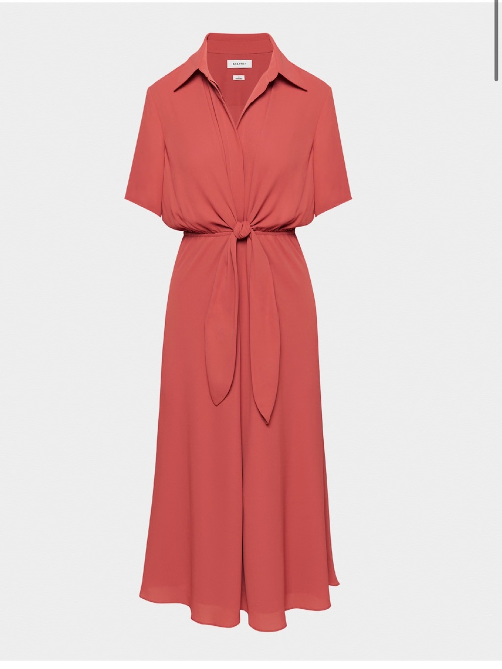 Babaton Abbey Shortsleeve Dress
Relaxed satin button-up midi dress